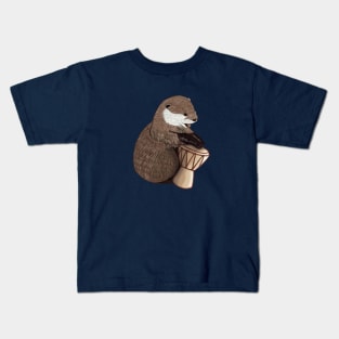 Otter plays the djemba Kids T-Shirt